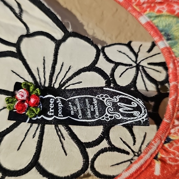 Free People Coral Floral Tank Top Size Medium - Picture 2 of 4